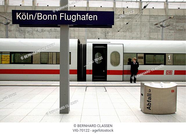 Railway station of the Deutsche Bahn AG at the Konrad-Adenauer airport Cologne / Bonn: Guard of an InterCity Express 2 ( ICE 2 ) waiting for the signal for...
