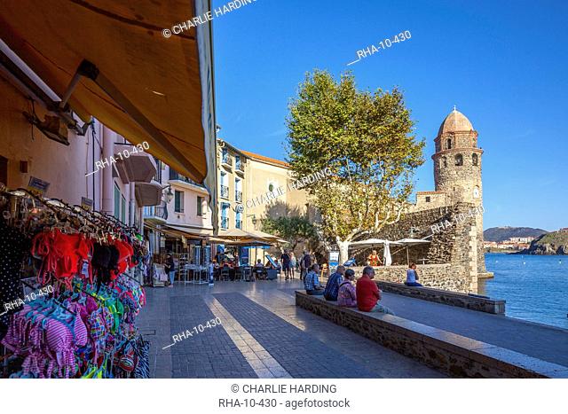 Beachfront and shops, Collioure, Pyrenees-Orientales, Languedoc Roussillon, France, Europe