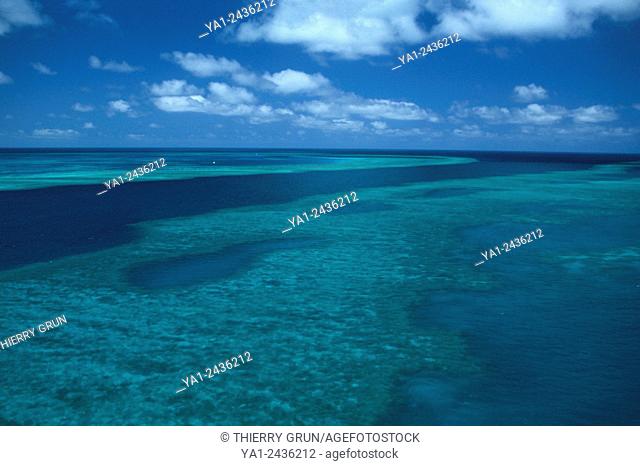 Australia, Queensland, north of Whitsunday islands, Greef barrier reef, Hook reefand back Hardy reef aerial view