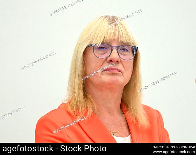 18 October 2023, Brandenburg, Potsdam: Ilona Nicklisch (BVB/Freie Wähler), recorded in the current hour requested by the CDU parliamentary group