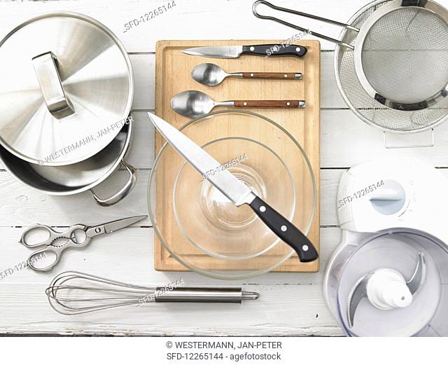 Kitchen utensils for the preparation of courgette