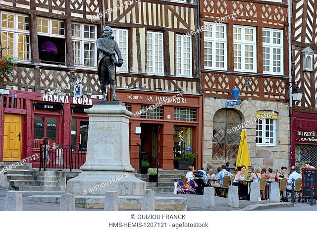 France, Ille et Vilaine, Rennes, Place du Champ Jacquet, square lined with 17th century half timbered houses, statue of John Leperdit
