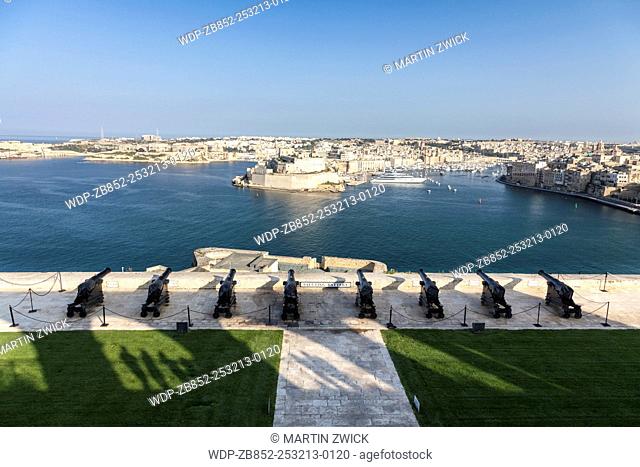 Valletta, the capital of Malta and listed as UNESCO world heritage. View from the Upper Barracca Garden with the Saluting Battery towards the Grand Harbour and...