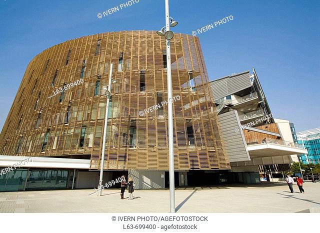 Biomedical research building of Barcelona, by Manel Brullet y Albert de Pineda. Barcelona, Spain
