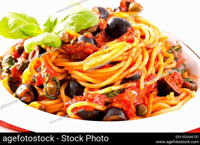 pasta, spaghetti alla puttanesca
