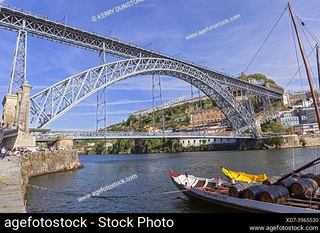 Europe, Portugal, Porto, Luís I Bridge (Ponte Luís I) across the Douro River