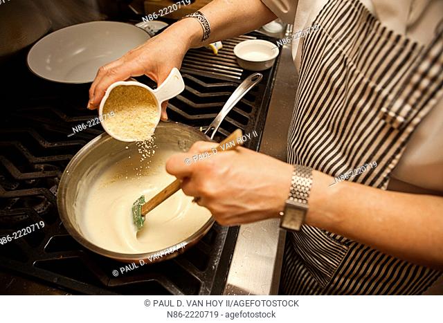 parmesan cream sauce preparation