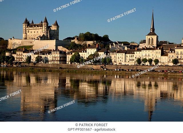 TOWN OF SAUMUR ON THE BANKS OF THE LOIRE, MAINE-ET-LOIRE 49, FRANCE