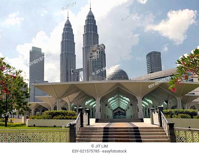 Masjid Asy-Syakirin Muslim Mosque in Kuala Lumpur City Center Pa