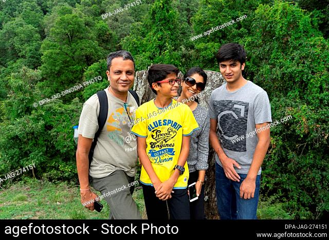 Indian family, Sitla Estate, Seetla, Nainital, Kumaon, Uttarakhand, India, Asia, MR#313