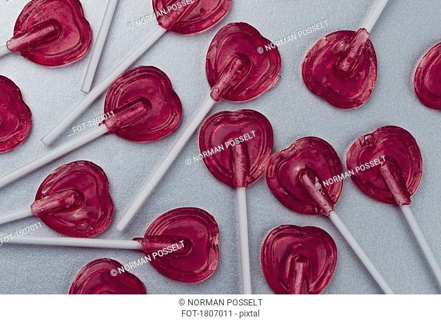Heart-shape lollipops