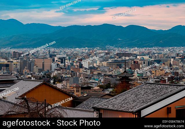 A picture of the city of Kyoto, taken at sunset, showing the Hokan-ji Temple, also known as Yasaka-no-Tou