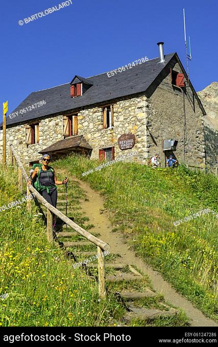 refugio de biadós, Valle de Añes Cruces, parque natural Posets-Maladeta, Huesca, cordillera de los Pirineos, Spain