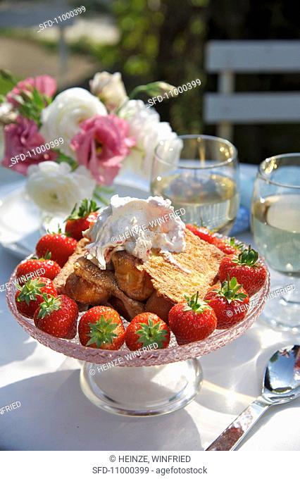 French toast with cream and strawberries
