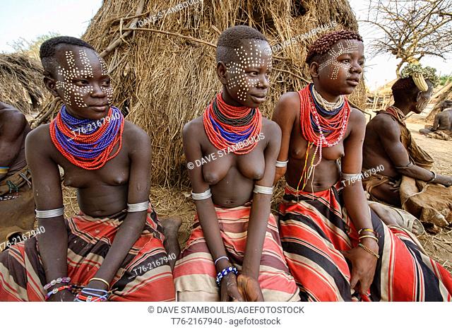 Karo girls with face paint in Kolcho on the Omo River, Ethiopia