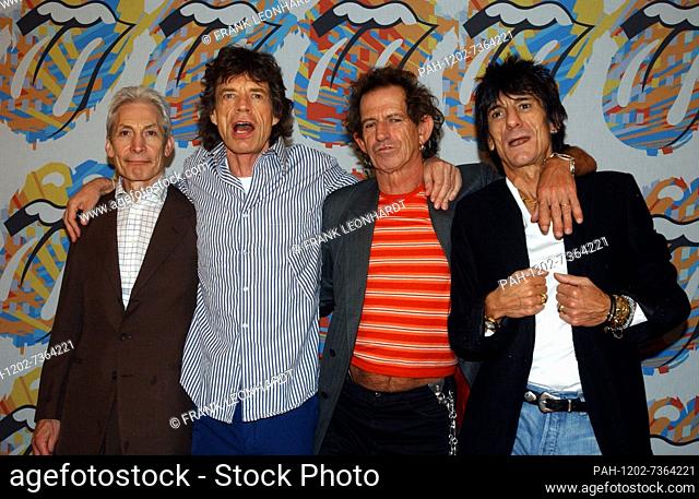 (dpa) - The members of the Rolling Stones, (from L:) Charlie Watts, Mick Jagger, Keith Richards and Ron Wood, pose for photographers during a press conference...