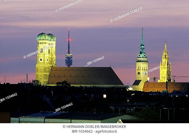 Skyline of Munich, Frauenkirche Church, Olympia Tower, Alter Peter Church and the new town hall, Munich, Bavaria, Germany, Europe