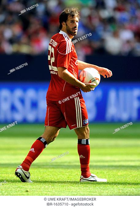 Football player Ruud van Nistelrooy, Liga total Cup 2010, League total Cup, match for third place between Hamburger SV and FC Koeln, end result Hamburg 3