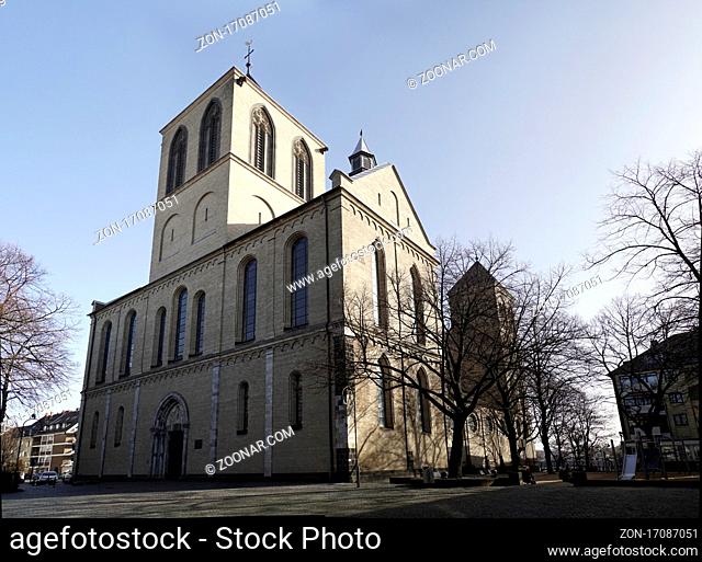 St. Kunibert, romanische Kirche aus dem 13. Jahrhundert, Köln, Nordrhein-Westfalen, Deutschland