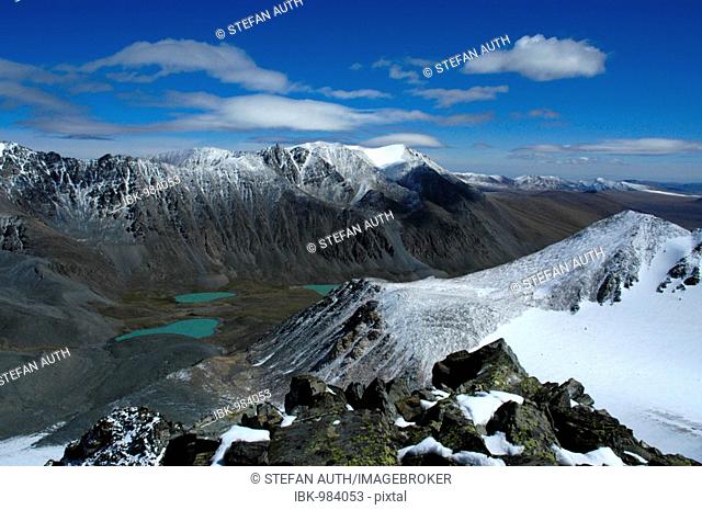 Snow covered mountains, tarns, mountain lakes, Turgen Uul-Massiv, Kharkhiraa near Ulaangom, Mongolian Altai, Uvs Aimag, Mongolia, Asia