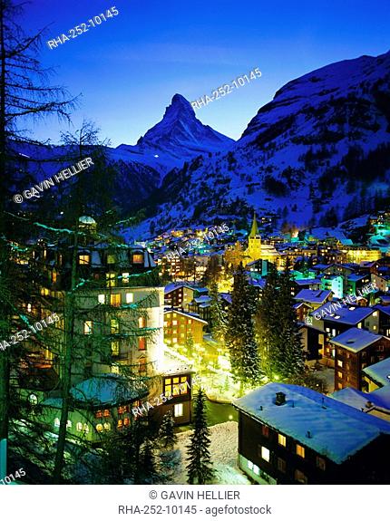 Zermatt and the Matterhorn mountain in winter, Zermatt, Swiss Alps, Switzerland, Europe