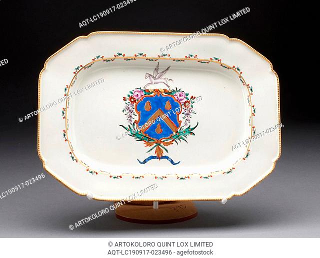 Platter, c. 1780, Worcester Porcelain Factory, Worcester, England, founded 1751, Worcester, Soft-paste porcelain, polychrome enamels and gilding, 29
