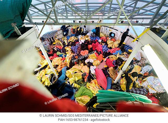Transfer to Catania, Sicily, with 505 rescued people on board the MS Aquarius on 17th January 2018; SOS Mediterranee; Medecins sans frontieres | usage worldwide