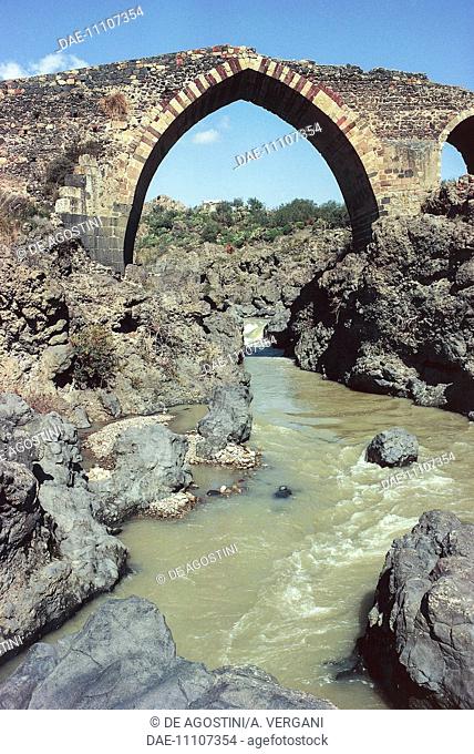 Bridge of the Saraceni or Carcaci, on the Simeto river, between Adrano and Centuripe, Sicily, Italy