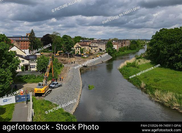26 May 2021, Brandenburg, Guben: View of the construction site for the continued construction of the flood protection on the left bank of the German-Polish...