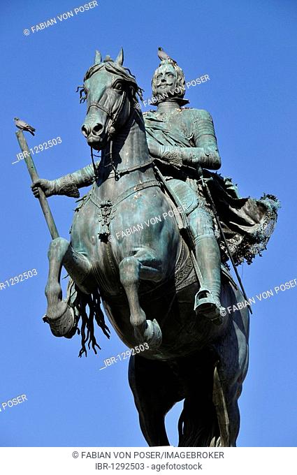 Equestrian statue of Philip IV by Pietro Tacca, 1640, Plaza de Oriente, Madrid, Spain, Iberian Peninsula, Europe