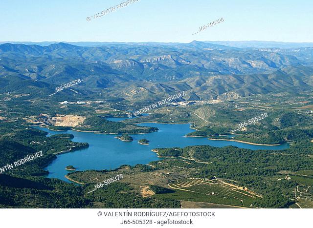 Sichar reservoir, Mijares river and Alto Maestrazgo mountains in background. Castellón province, Comunidad Valenciana, Spain