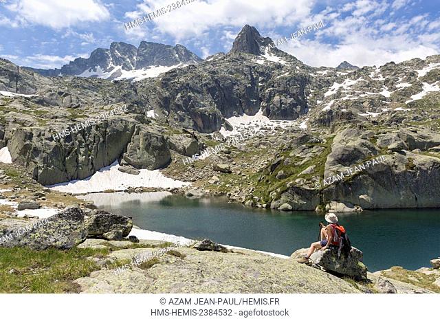 Spain, Catalonia, Val d'Aran, Salardu, Tredos, Aigües Tortes National Park, Colomers cirque, hiker on the GR11 path