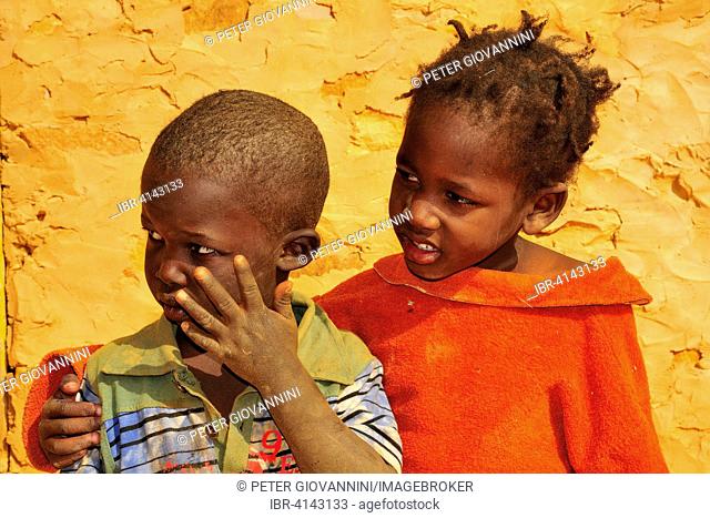 Two children, girl and boy, Chinguetti, Adrar Region, Mauritania
