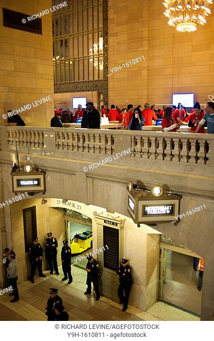 Thousands of Apple enthusiasts descend on Grand Central Terminal in New York for the opening of Apple's fifth store in the city The tech company's new store...