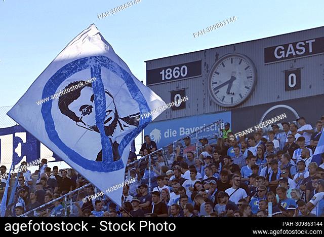 Anti Hasan ISMAIK (investor) flag, flag in the 1860 fan block, fans, football fans, football 3rd league, 3rd matchday TSV Munich 1860 - SV Meppen 4-0 on August...