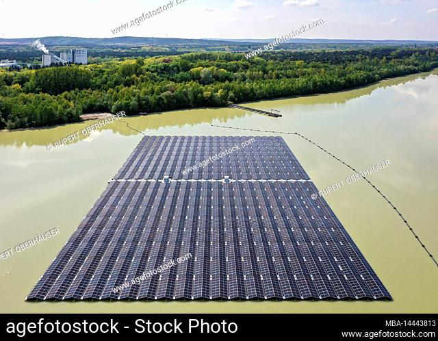 Haltern am See, North Rhine-Westphalia, Germany - Germany's largest floating solar park. 5, 800 photovoltaic elements produce 3 million kilowatt hours of...