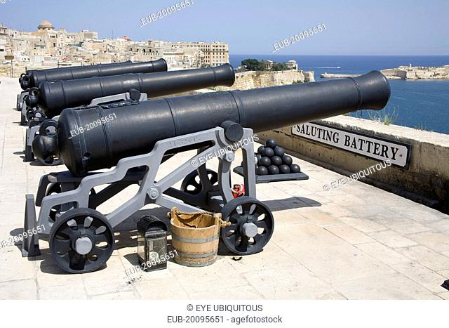 Cannons, the noon day gun, Saluting Battery, Upper Barracca Gardens, and Grand Harbour
