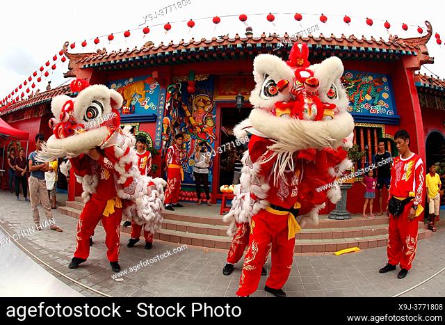 Chinese New Year Festival Capgomeh celebration Lion Dance, Muara tebas, kuching, sarawak, malaysia, borneo