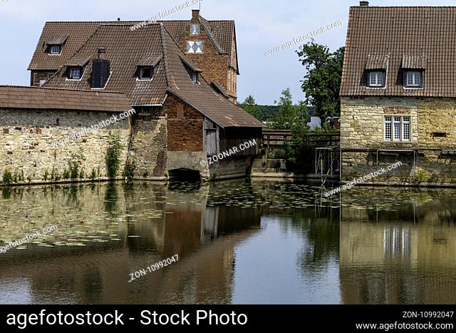 Burg Kakesbeck ist die älteste von drei erhaltenen Wasserburgen in Lüdinghausen im Kreis Coesfeld. NRW. Sie liegt fünf Kilometer nördlich des Stadtzentrums in...