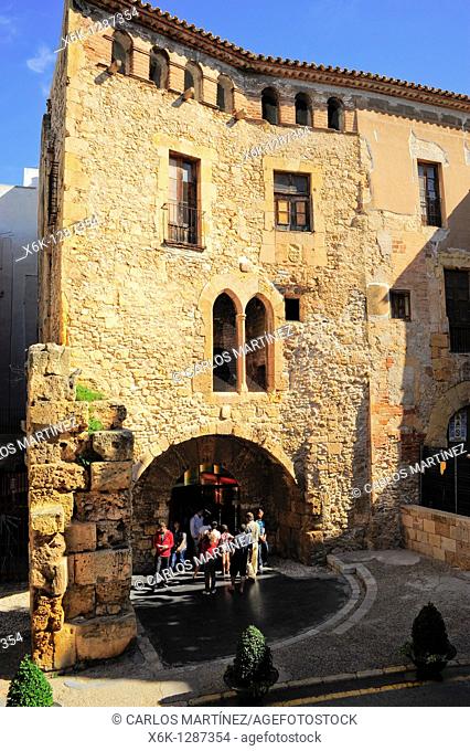 Edificio residencial Volta del Pallol, estilo gótico, siglo XIII a XV, Tarragona, Catalunya, España