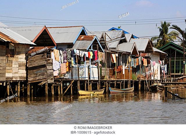 Stilt houses, Banjarmasin, South Kalimantan, Borneo, Indonesia, South-East Asia