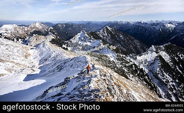 Mountaineers in winter, hiking to the Ammergauer Hochplatte in the Ammergau Alps, Bavaria, Germany, Europe