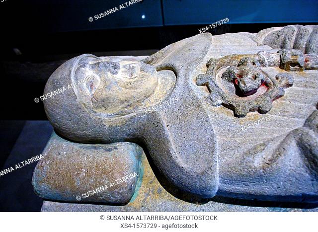 Sepulcher of the Abbot Torigues Berenguer, XV century, from gothic arcosolio of the cloister of the monastery of Santa Maria de Serrateix  Sculpted stone...