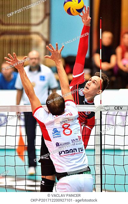 L-R Axel Jacobsen of Hapoel and Pawel Halaba of Budejovice in action during the 2018 CEV Volleyball Champions League - Men, 3rd Round