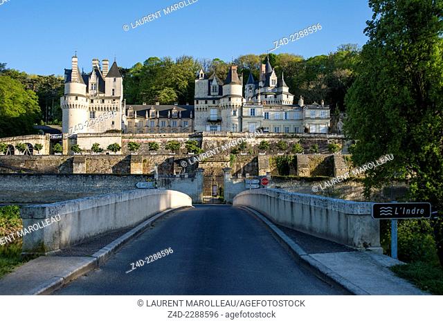 The Château d'Ussé or Sleeping Beauty's Castle, overlooks the Indre River, with its gardens designed by Le Nôtre. Rigny-Usse, Indre-et-Loire, Centre region