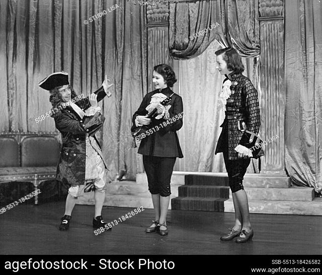 Windsor Castle Dec. 21st. 1941. The trolling Minstrel Pantomime. Cinderella. June 16, 1953. (Photo by Camera Press Ltd.)