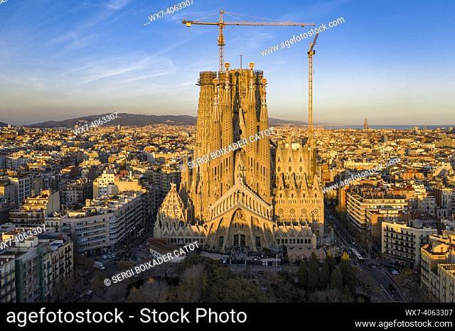 View of La Sagrada Família and Eixample octogonal grid. (Barcelona, Catalonia, Spain)