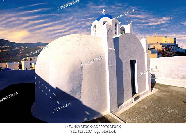 Chapel and churches of Pyros, Santorini, Greece