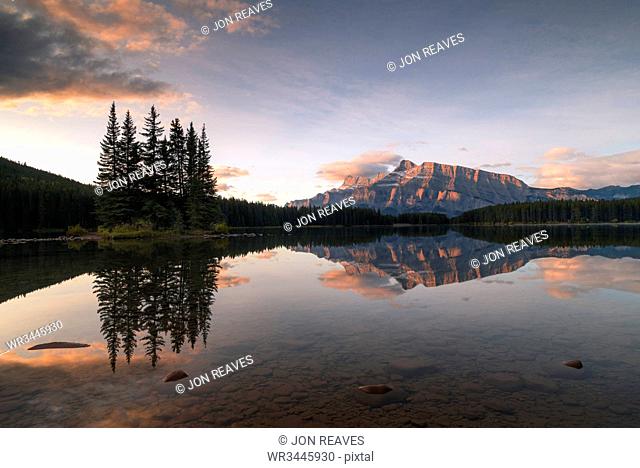 Sunrise at Two Jack Lake with Mount Rundle on the horizon, Banff National Park, UNESCO World Heritage Site, Alberta, Rocky Mountains, Canada, North America