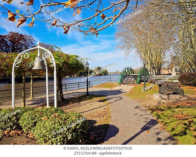 Argentina, Buenos Aires Province, Tigre, Promenade on the bank of the River Lujan Canal